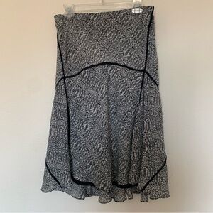 Worthington Black and White  Textured Flowy A-Line Skirt Size 10  Office Church